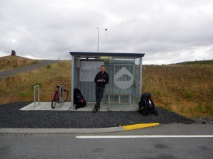 Arrêt de bus à Vogar Islande Bus stop station Islenk