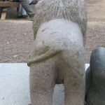 Statue d'une lion au Musée Intiñan, Equateur - Trace Ta Route - Blog voyage