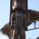 Totem au Musée Intiñan, Equateur - Trace Ta Route - Blog voyage