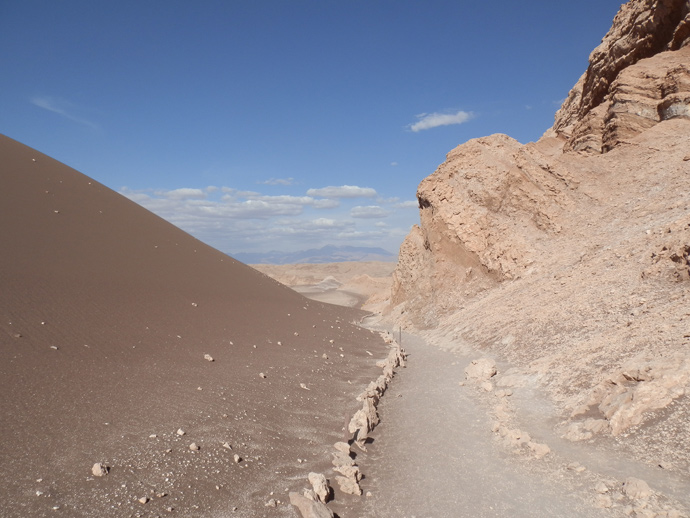 dune chemin vallée de la lune san pedro de atacama blog voyage trace ta route