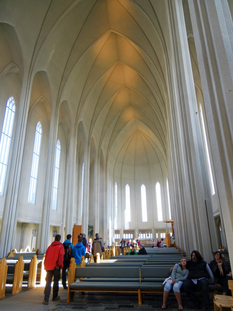 Intérieur de la cathédrale Hallgrimskirkja de Reykjavik (Islande)