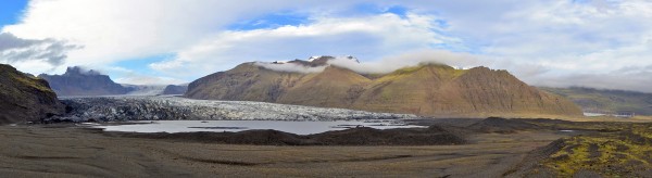 Glacier Skaftafellsjokull et sa moraine à Skaftafell, Islande