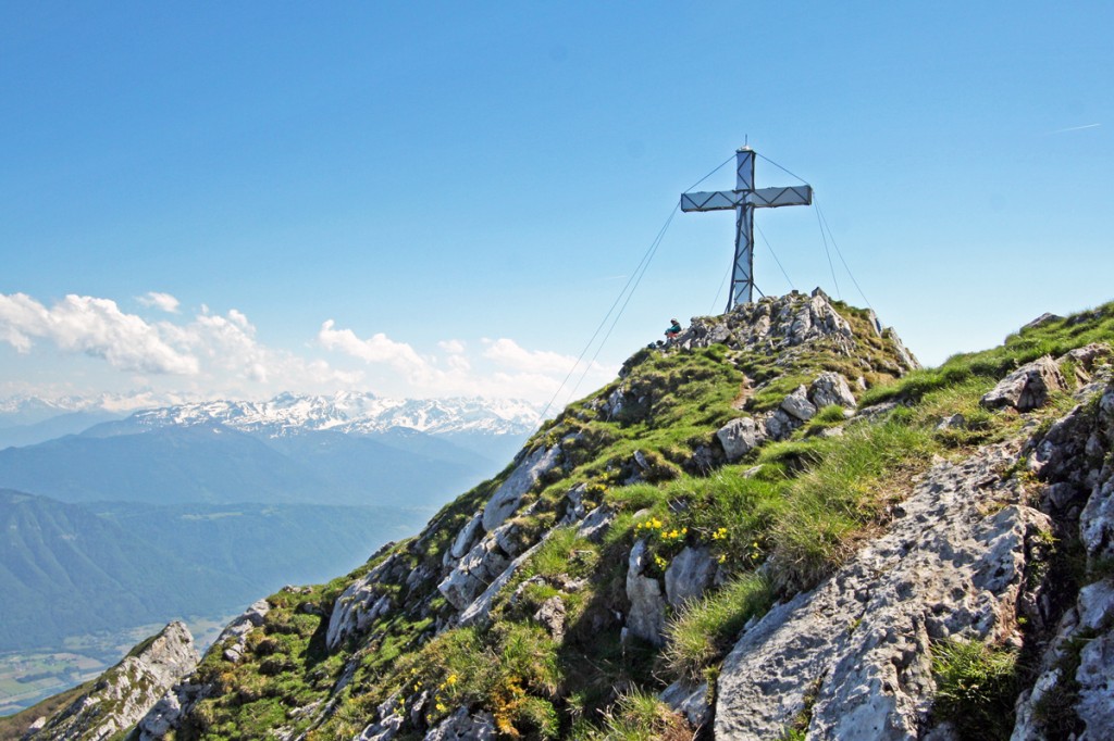 Croix au sommet de la Dent d'Arclusaz