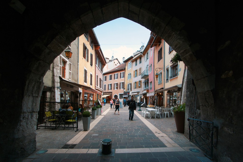 Faubourg Sainte-Claire, sous la Porte du Sépulcre - Vieille Ville Annecy France