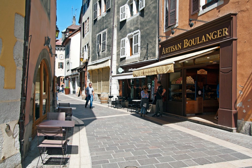 "Le Boulanger du Faubourg"- Faubourg Sainte Claire et la Porte Sainte Claire (Vieille Ville d'Annecy)