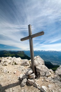 Croix sommitale de Chamechaude (Massif de la Chartreuse)