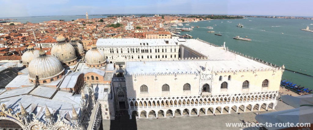 Vue depuis le Campanile Saint Marc : le Palais des Doges et la Basilique Saint Marc, Venise