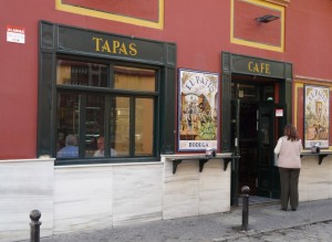 bar dans le quartier de Triana - Seville