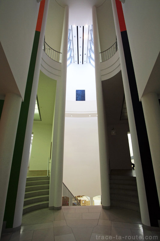 Architecture du Musée d'Art Moderne de Francfort - édouard photographie © Trace Ta Route