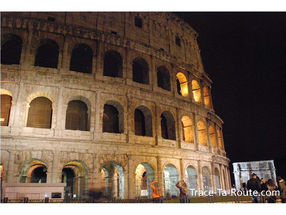 Colisée de Rome by night, Italie