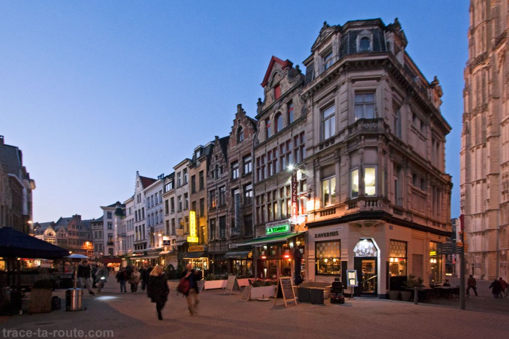 Oude Koornmarkt, rue des restaurants à Anvers