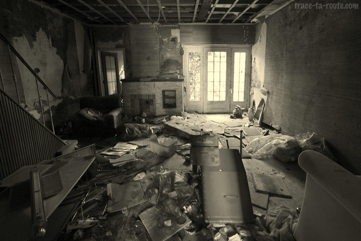 Urbex - Intérieur d'une maison abandonnée de Doel Belgique