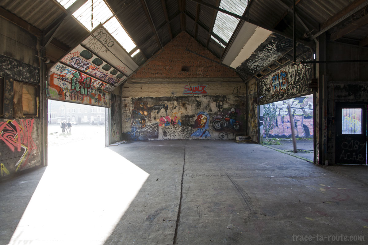 Street Art dans le garage abandonné de Doel