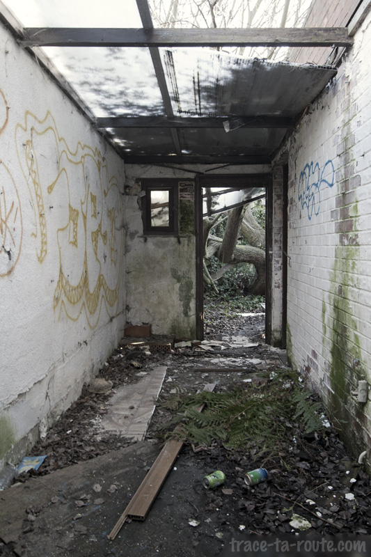 Urbex - Intérieur d'une maison abandonnée de Doel