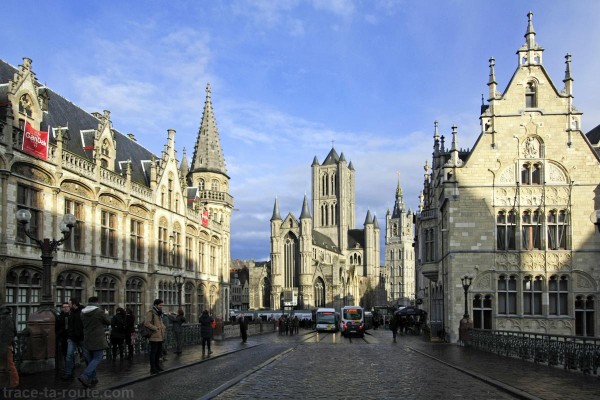 Ancien Bâtiment des Postes, Église Saint-Nicolas et le Beffroi de Gand, Belgique - Gent Belgium