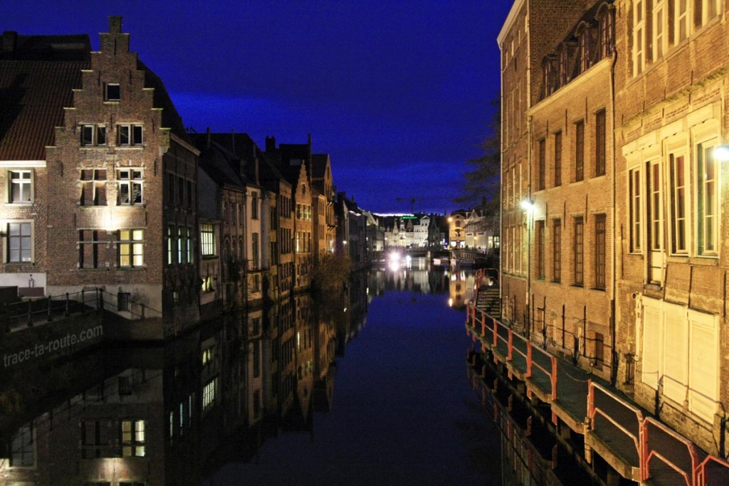 Canal de la Lys de nuit à Gand, Belgique - Gent Belgium