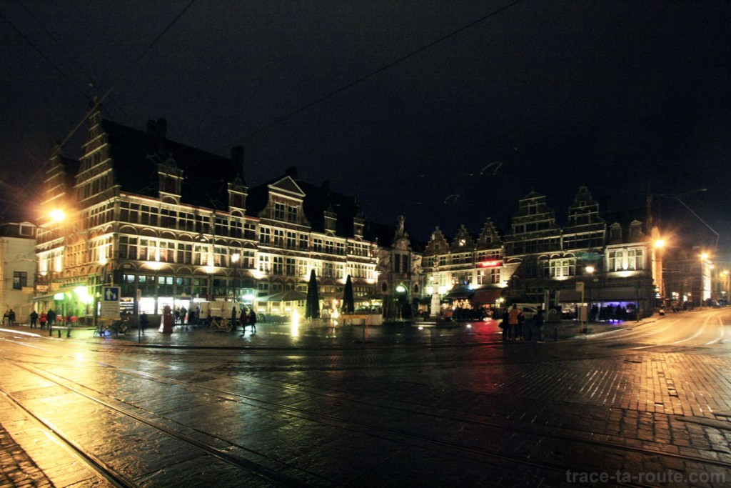 Place Saint-Pharaïlde de Gand, de nuit, Belgique - Gent Belgium