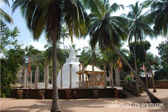 Temple à Mihintale, Sri Lanka - Blog Voyage Trace Ta Route