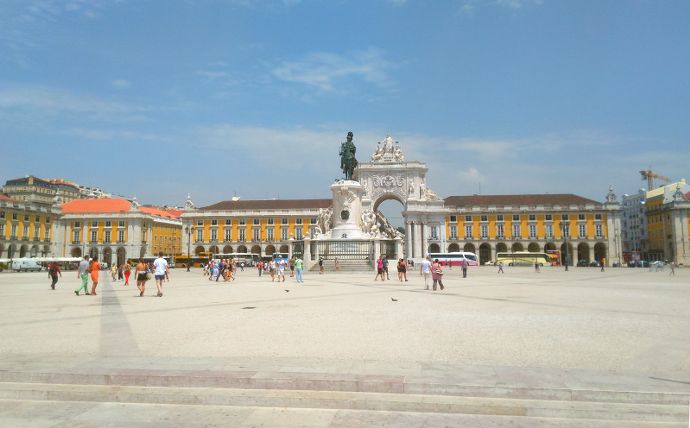 praça do comercio à Lisbonne