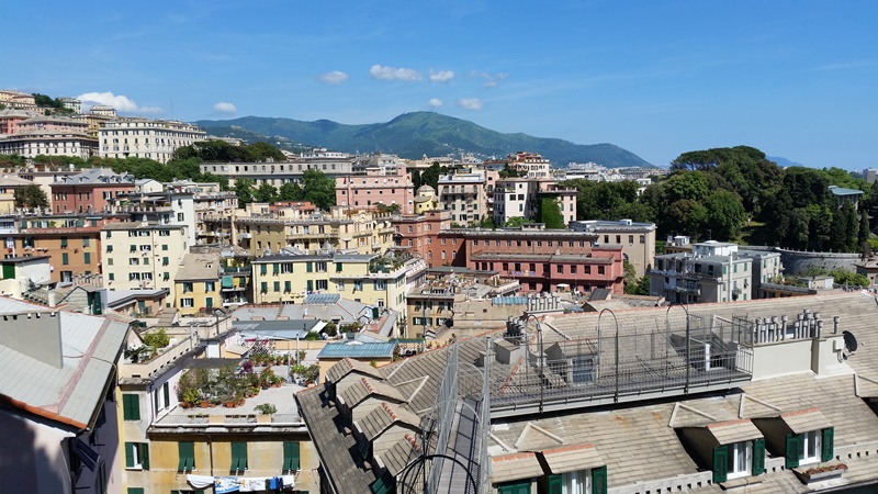 Panaorama sur gênes et les collines - blog voyages