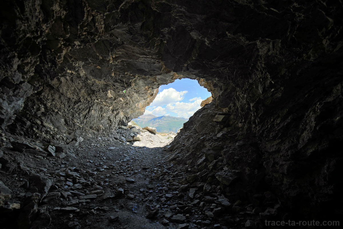 Tunnel Via Ferrata Roselend Beaufortain