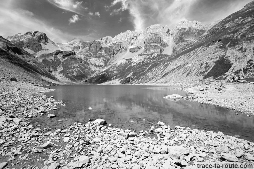 Le Lac de la Vogealle et les Dents Blanches - édouard photographie © Trace Ta Route