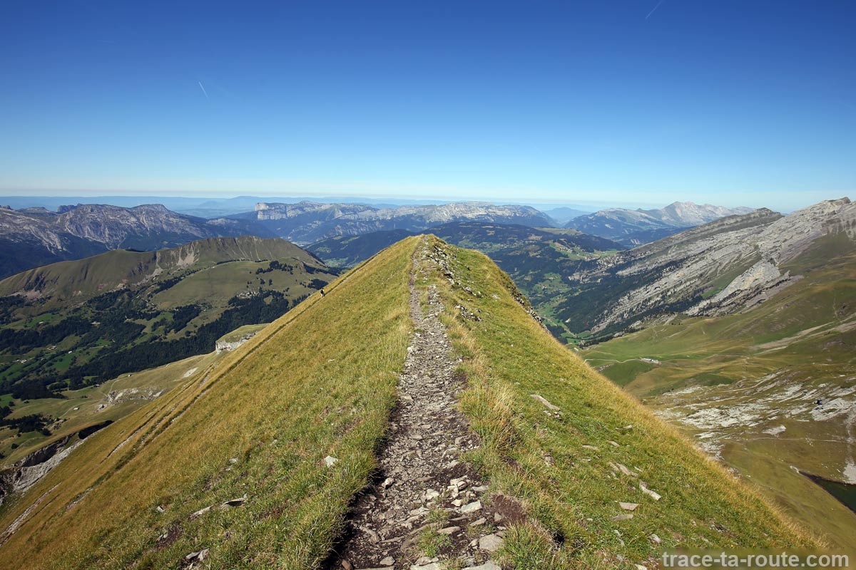 Le Mont CHARVIN Gravir Une Pyramide Dans Les Aravis Blog Outdoor Le Mont CHARVIN Gravir Une Pyramide Dans Les Aravis Blog Outdoor