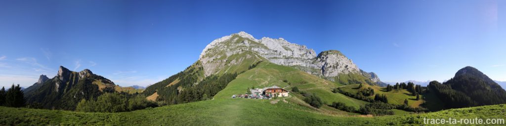 Randonnée La Tournette depuis le Chalet de l'Aulp Haute-Savoie France Tourisme Montagne Paysage Outdoor Nature Hiking Mountain Landscape