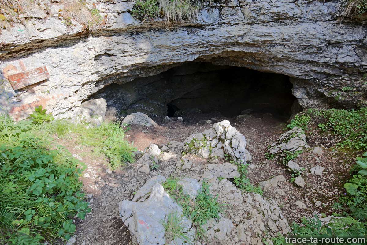 Parmelan-50-Grotte-Blog-voyage-2.jpg