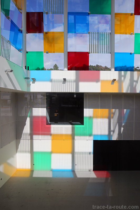 "El Cubo" (2015) Daniel BUREN - Centre Pompidou Malaga, MuelleUno