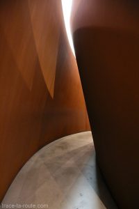 "La matière du temps" (1994) Richard SERRA - Musée Guggenheim Bilbao