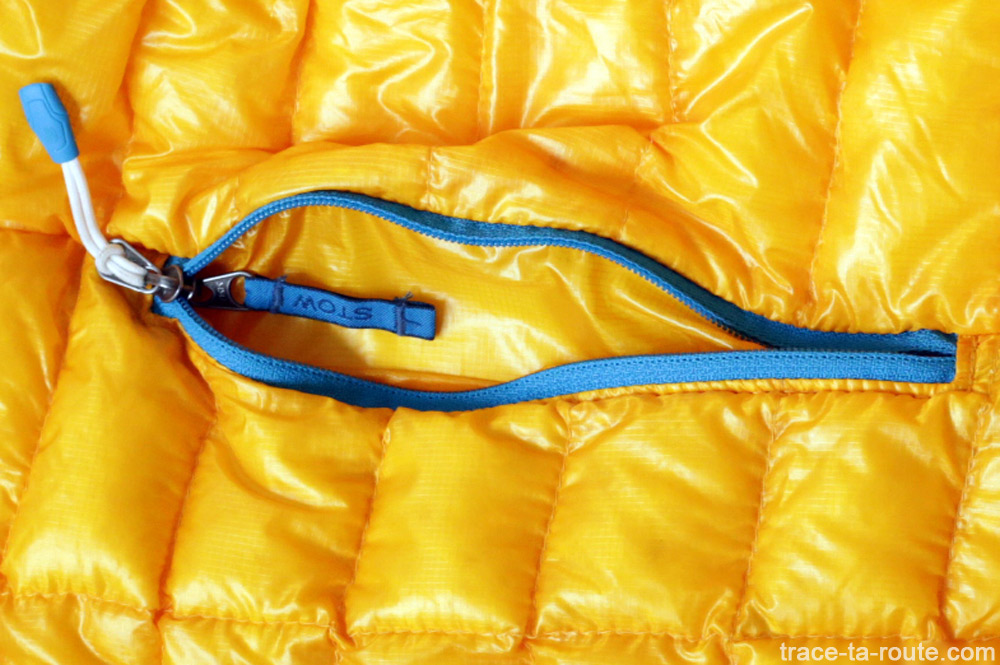 Test doudoune Mountain Hardwear GHOST WHISPERER Down Hooded Jacket - zip poche compression