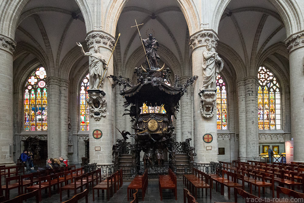 Chaire de l'Église des Saints-Michel et Gudule de Bruxelles