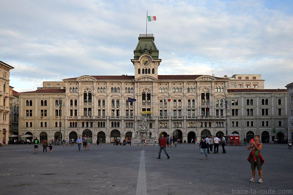 Palazzo de la Commune - Il Municipio - Hotel de Ville de Trieste sur la Piazza Unità d'Italia