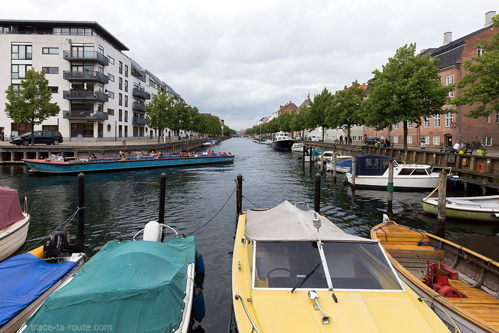 Canal dans le quartier Christiana à Copenhague, Danemark - Christianshavn Copenhagen