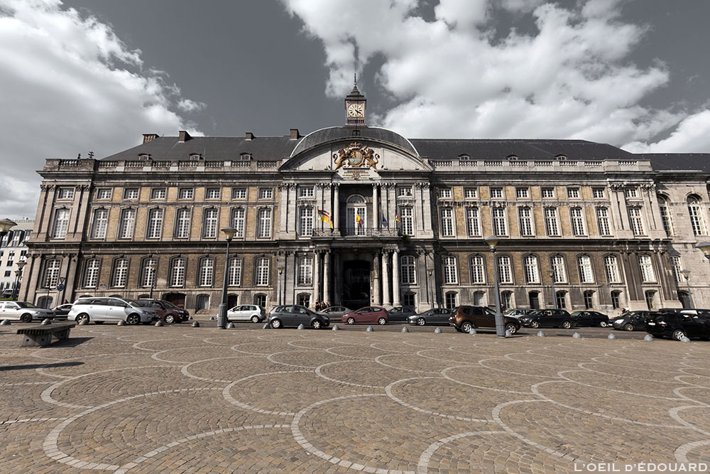Palais des Princes-Évêques sur la Place Saint-Lambert de Liège © L'Oeil d'Édouard