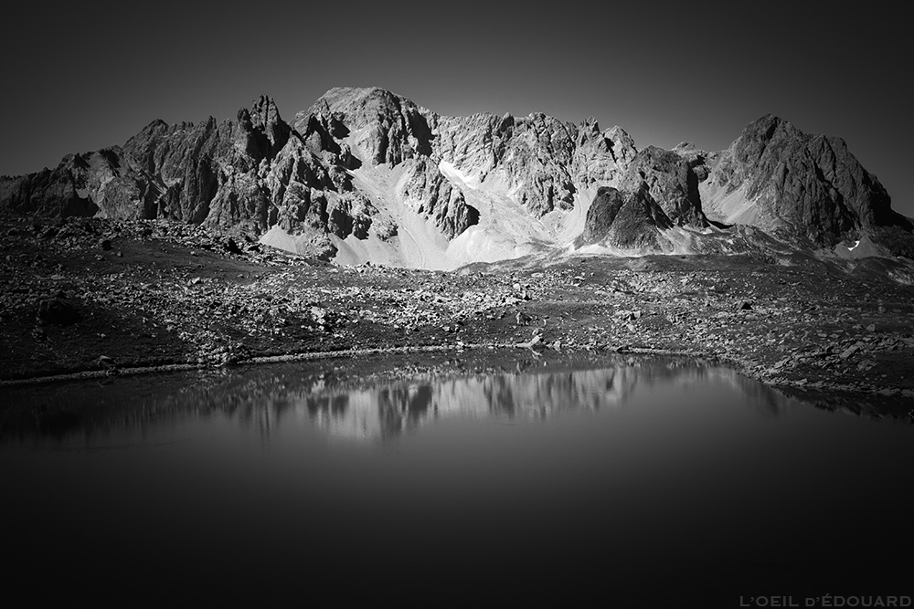 Lac Rond, Crête des Rochers Marions avec la Pointe des Cerces - Tour du Mont Thabor © L'Oeil d'Édouard