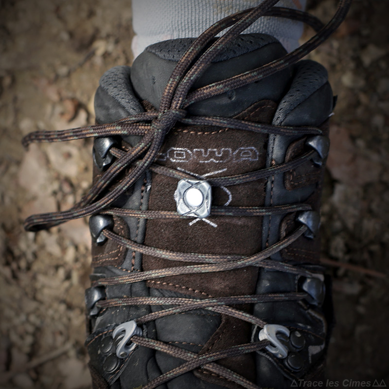 Test chaussures de randonnée LOWA Ticam II GTX système X-Lacing lacets languette