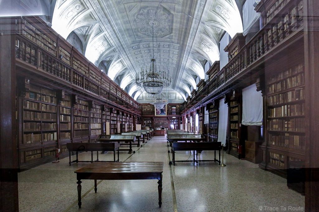 Bibliothèque Nationale Braidense dans le Palazzo di Brera de Milan