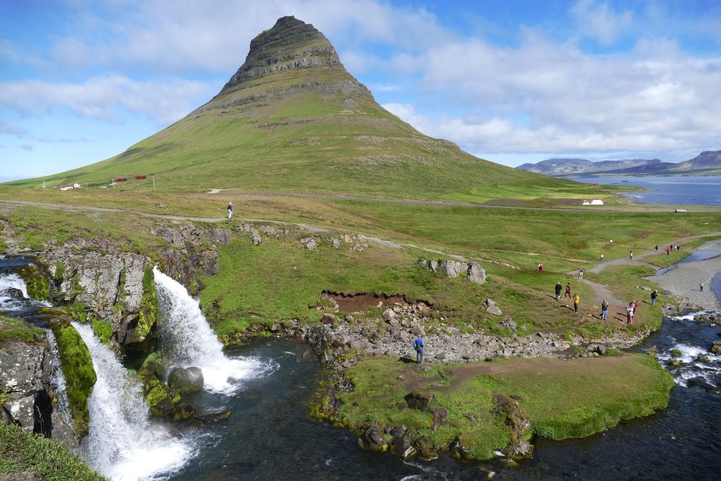 Montagne Kirkjufell sur la péninsule Snæfellsnes en Islande