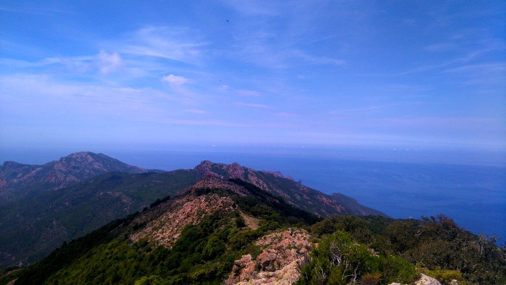Sur la crête de Lucciu, vue sur la baie de Girolata, Tra Mare e Monti, randonnée, Corse