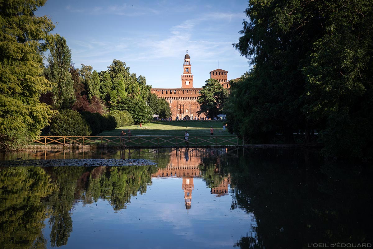 Castello Sforzesco di Milano - Le Château médiéval Sforza depuis le Parco Sempione à Milan © L'Oeil d'Édouard