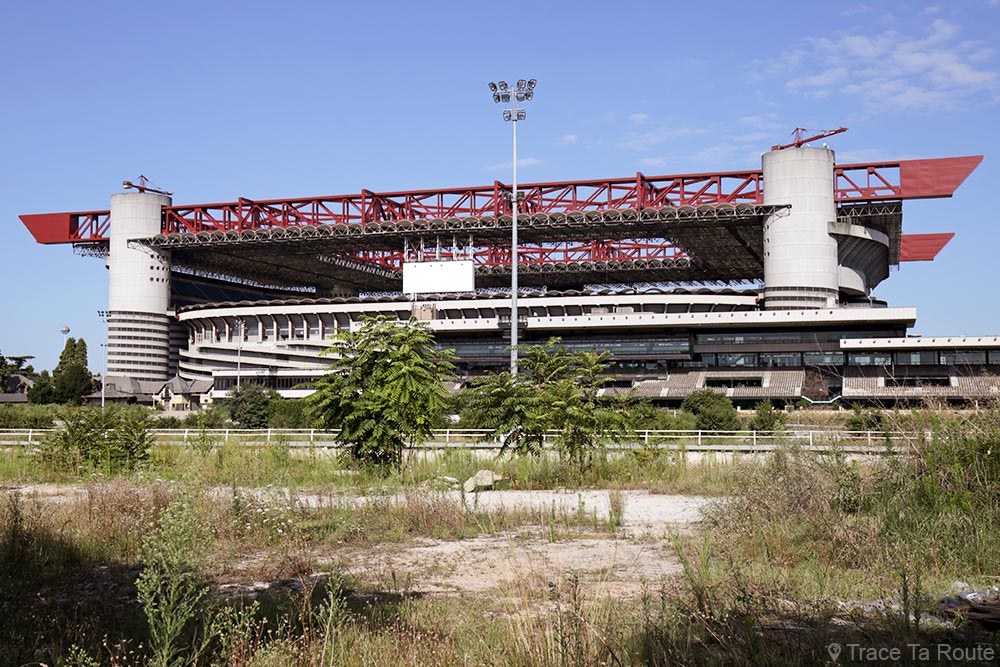 Stade San Siro Giuseppe-Meazza Milano (AC Milan / Inter Milan) - Architectes : Giancarlo Ragazzi, Enrico Hoffer, Leo Finzi