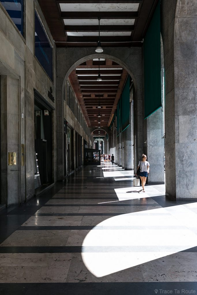 Rue couverte de Milan : Arcades Piazza Filippo Meda, Milano