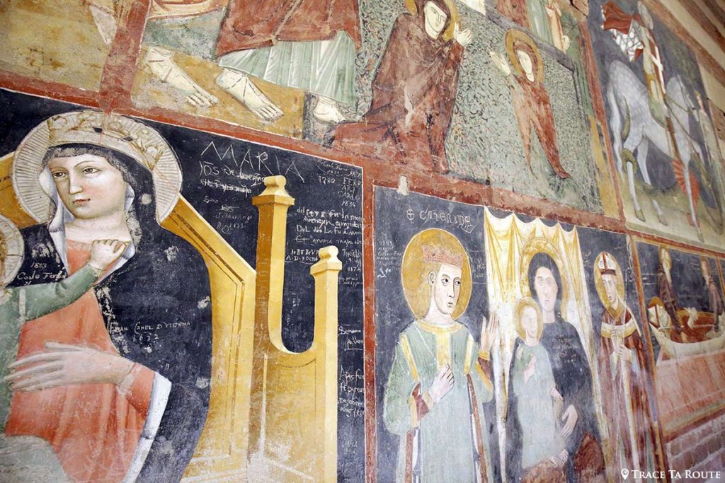 Fresques graffitis mur intérieur Nef de la Basilique San Zeno de Vérone - Basilica San Zeno Maggiore di Verona