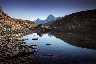 Lac du Vénétier et Grand Pic de Belledonne © L'Oeil d'Édouard