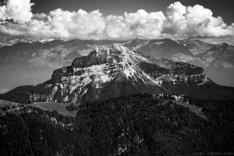 La face Est de Chamechaude vue depuis le sommet de la Grande Sure - Massif de la Chartreuse © L'Oeil d'Édouard