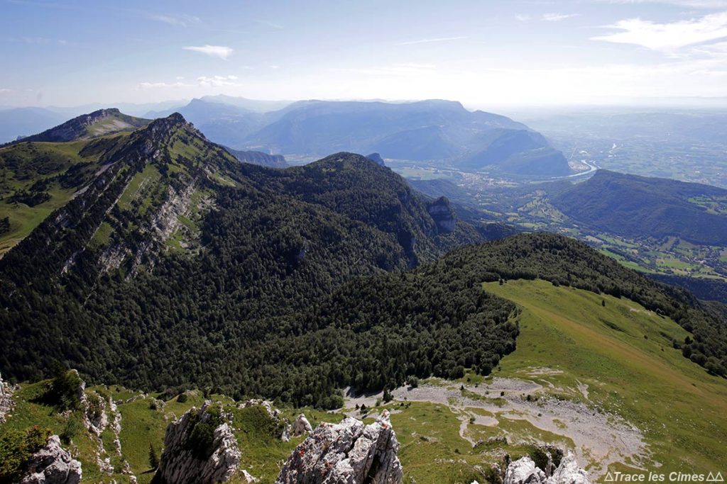 Vue sur le Vercors et l'Isère depuis le sommet de la Grande Sure - Massif de la Chartreuse