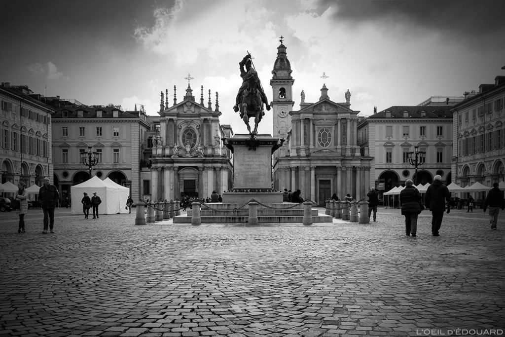 Turin - Piazza San Carlo Torino, monument statue équestre Emanuele Filiberto, Églises Chiesa San Carlo Borromeo e Chiesa di Santa Cristina © L'Oeil d'Édouard