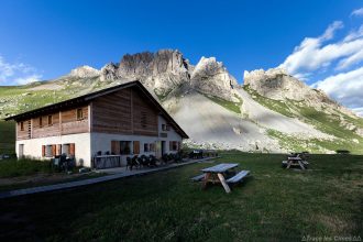 Le Refuge de Furfande avec la Crête de Croseras derrière - Queyras, Hautes-Alpes